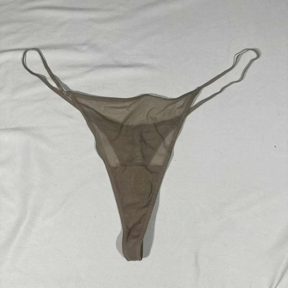 NEW $40 SKIMS [ 2PC 4X ]‎ ULTRA FINE MESH STRING Thong in Black + Truffle T2040